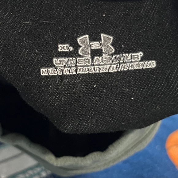 B 7   Women's Under Armour Dri-Fit Long Sleeve Shirt - Picture 4 of 4